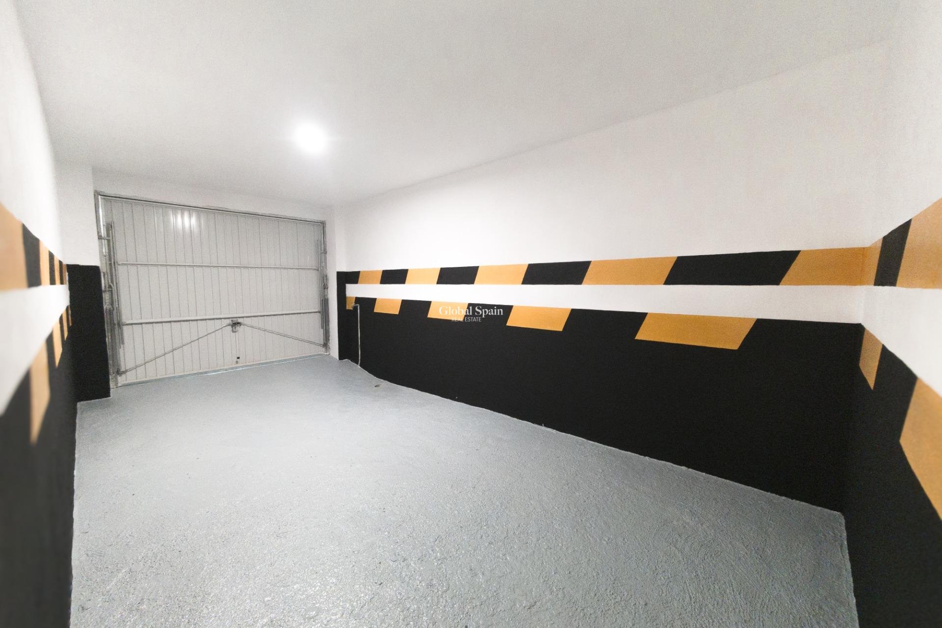 Resale - APARTMENT -
TORREVIEJA - Playa De Los Náufragos