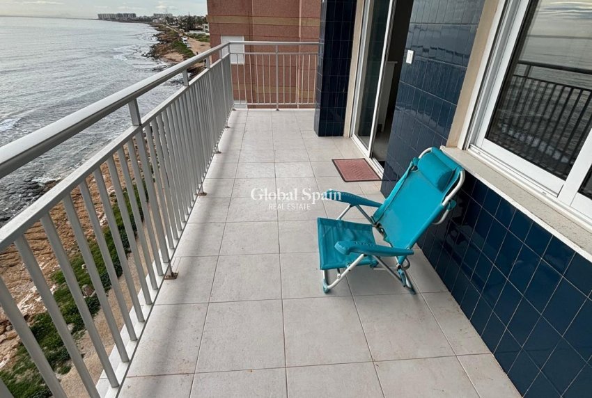Resale - APARTMENT -
TORREVIEJA - Playa De Los Náufragos