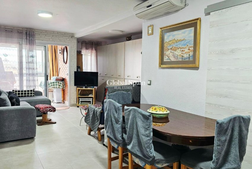 Resale - APARTMENT -
TORREVIEJA - Playa De Los Náufragos