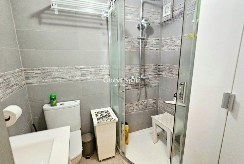 Resale - APARTMENT -
TORREVIEJA - Playa De Los Náufragos