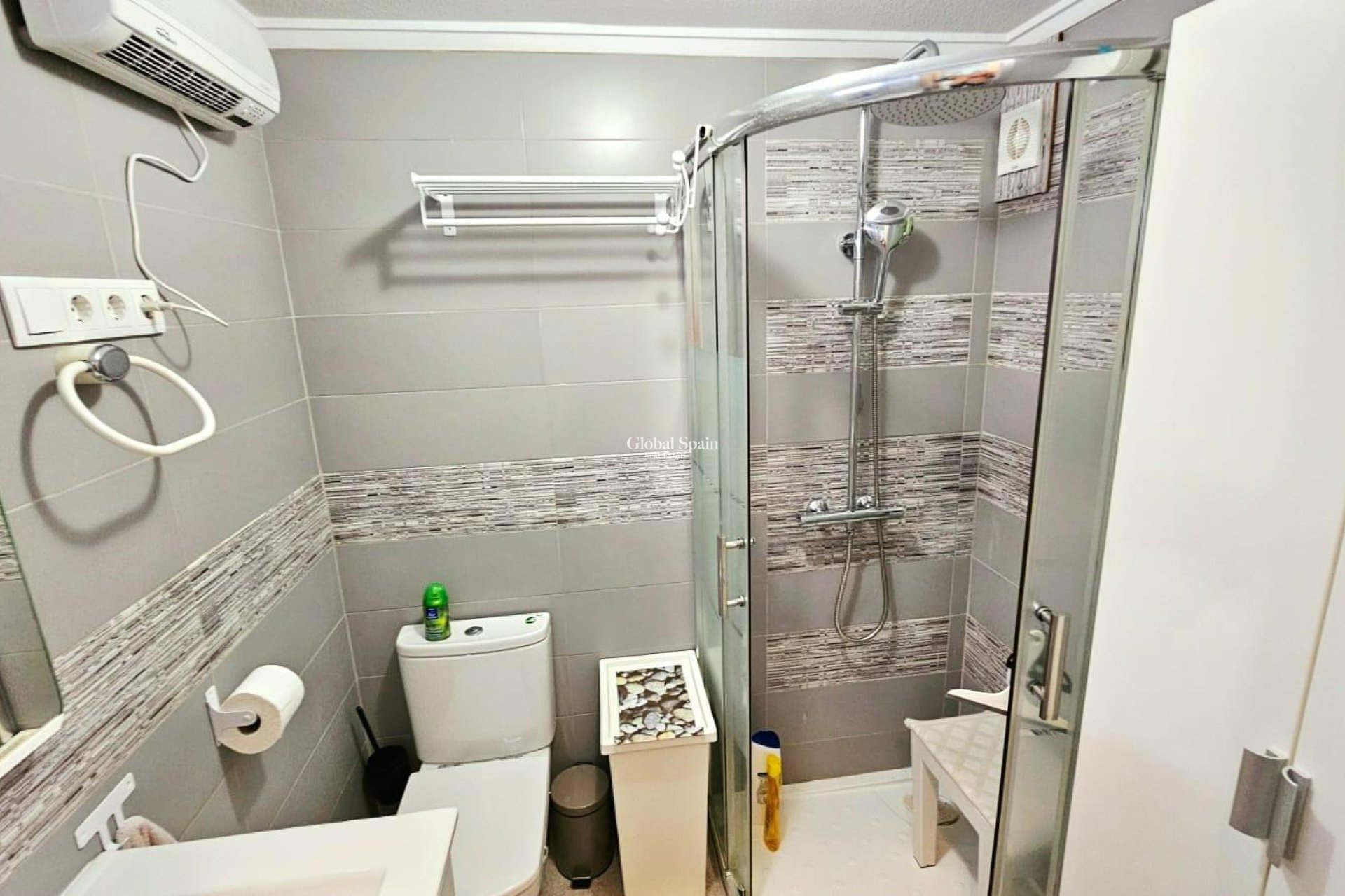 Resale - APARTMENT -
TORREVIEJA - Playa De Los Náufragos