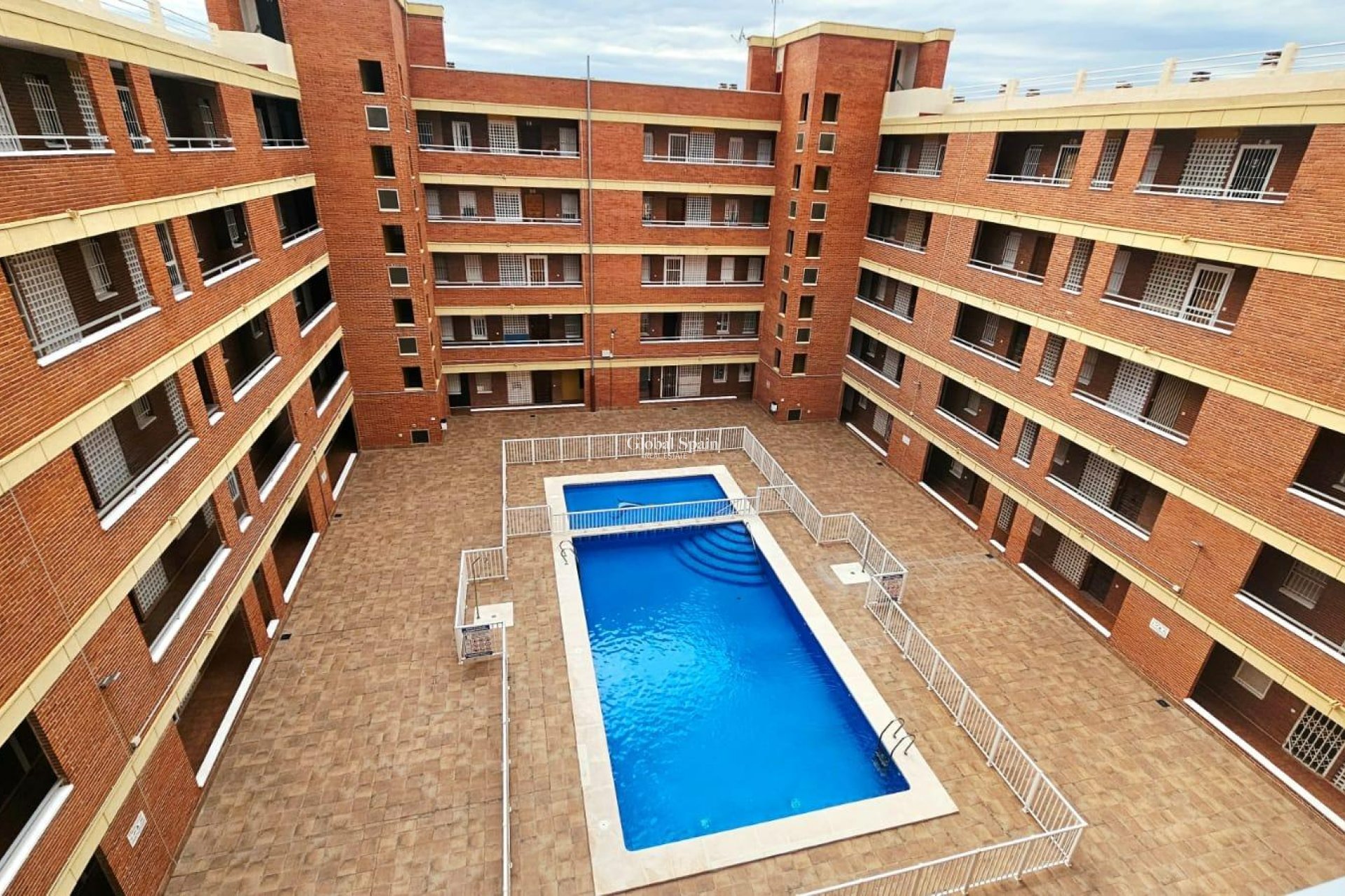 Resale - APARTMENT -
TORREVIEJA - Playa De Los Náufragos
