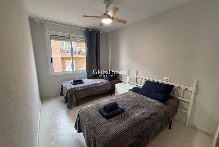 Resale - APARTMENT -
TORREVIEJA - Playa De Los Náufragos