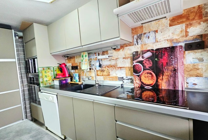 Resale - APARTMENT -
TORREVIEJA - Playa De Los Náufragos