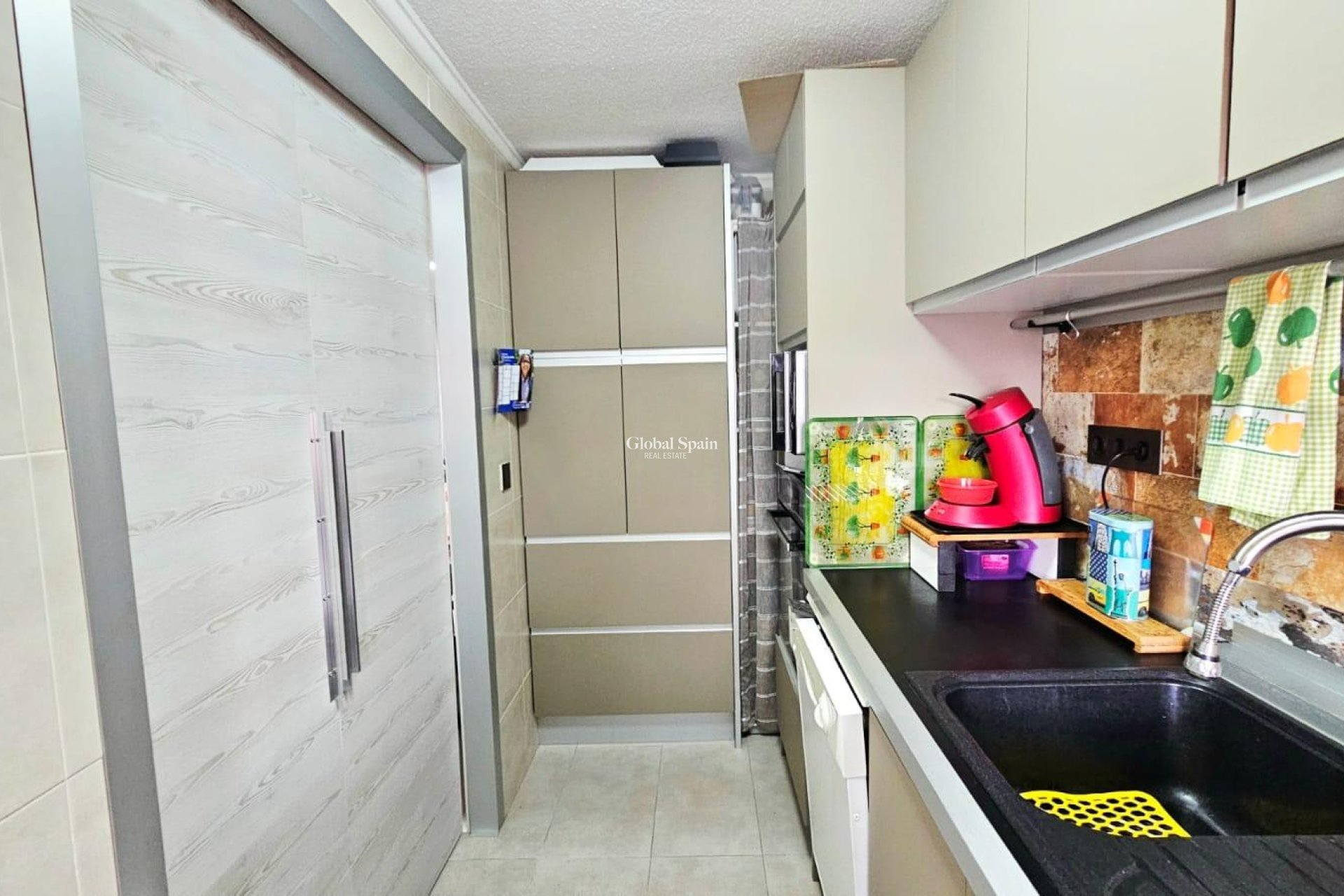 Resale - APARTMENT -
TORREVIEJA - Playa De Los Náufragos