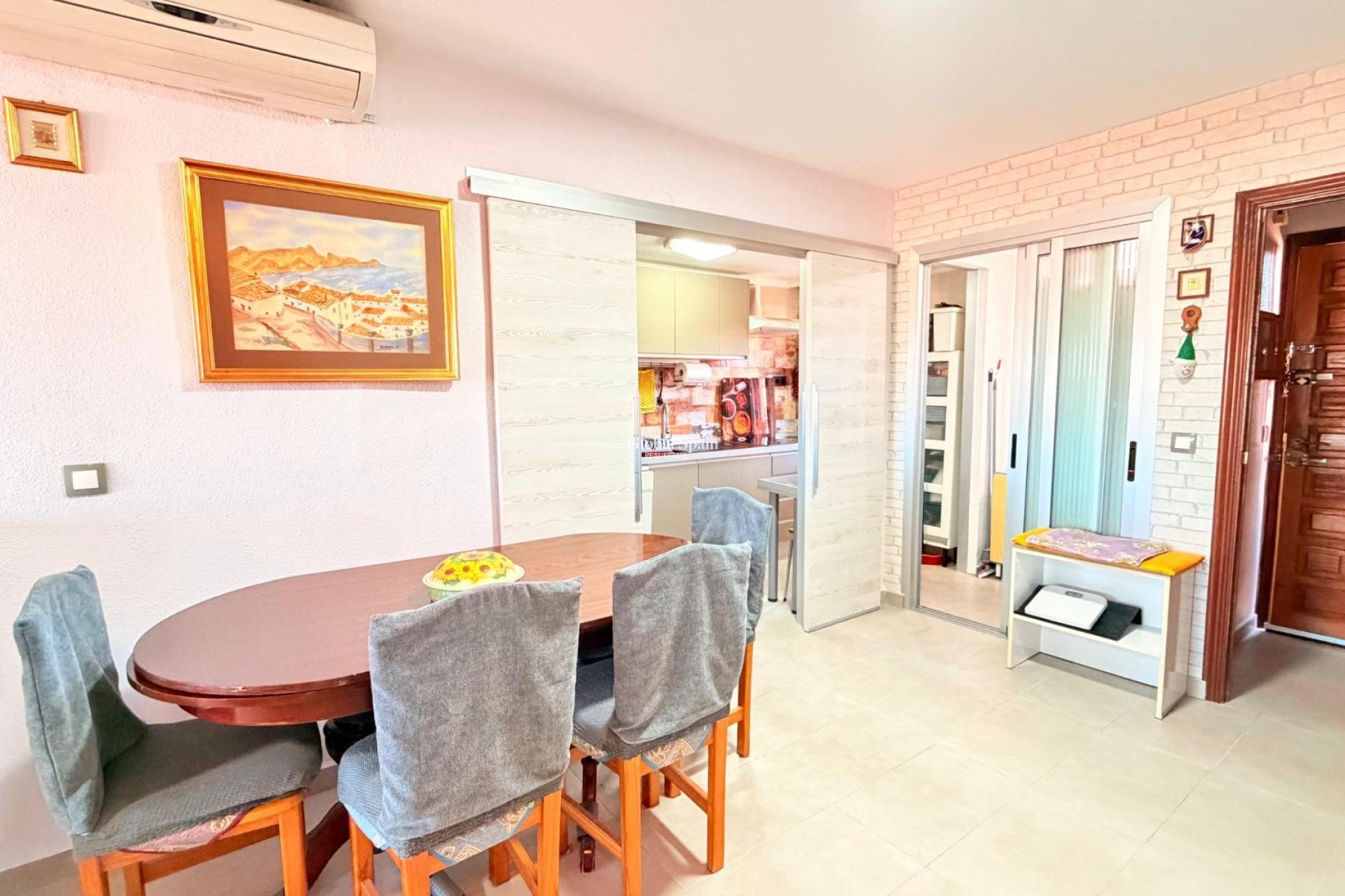 Resale - APARTMENT -
TORREVIEJA - Playa De Los Náufragos