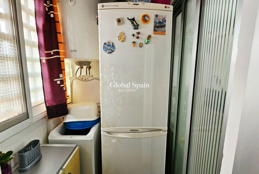 Resale - APARTMENT -
TORREVIEJA - Playa De Los Náufragos