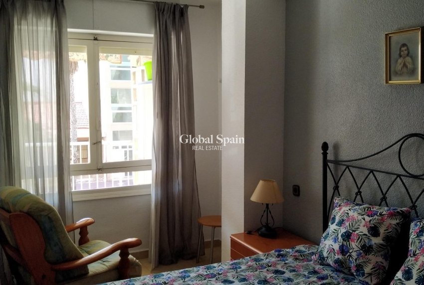 Resale - APARTMENT -
TORREVIEJA - Playa De Los Náufragos