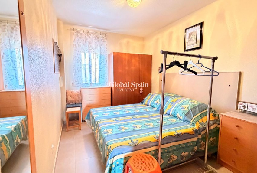 Resale - APARTMENT -
TORREVIEJA - Playa De Los Náufragos