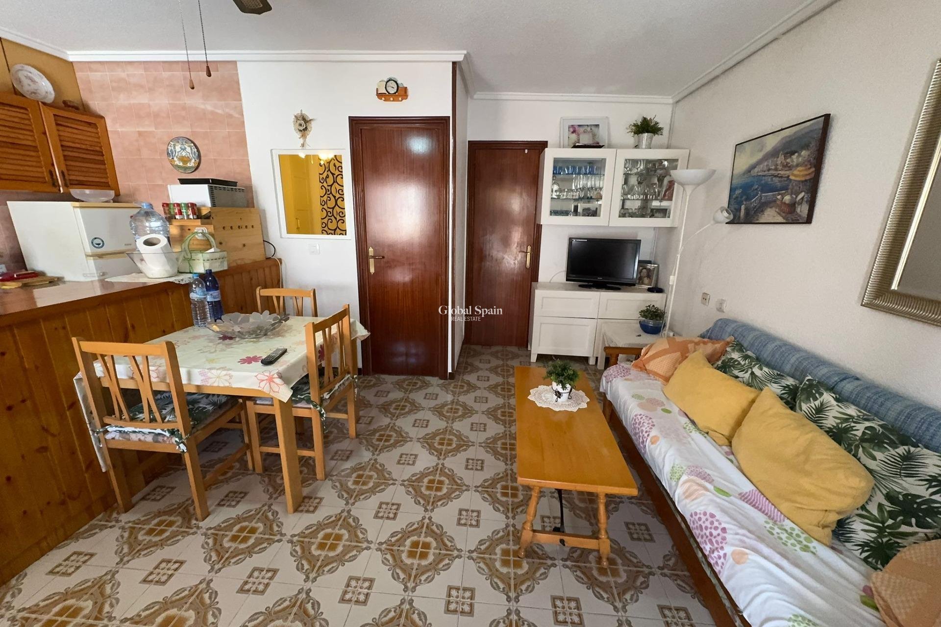 Resale - APARTMENT -
TORREVIEJA - Playa de los Naufragos