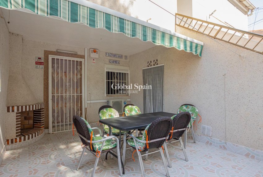 Resale - APARTMENT -
TORREVIEJA - Playa de los Naufragos