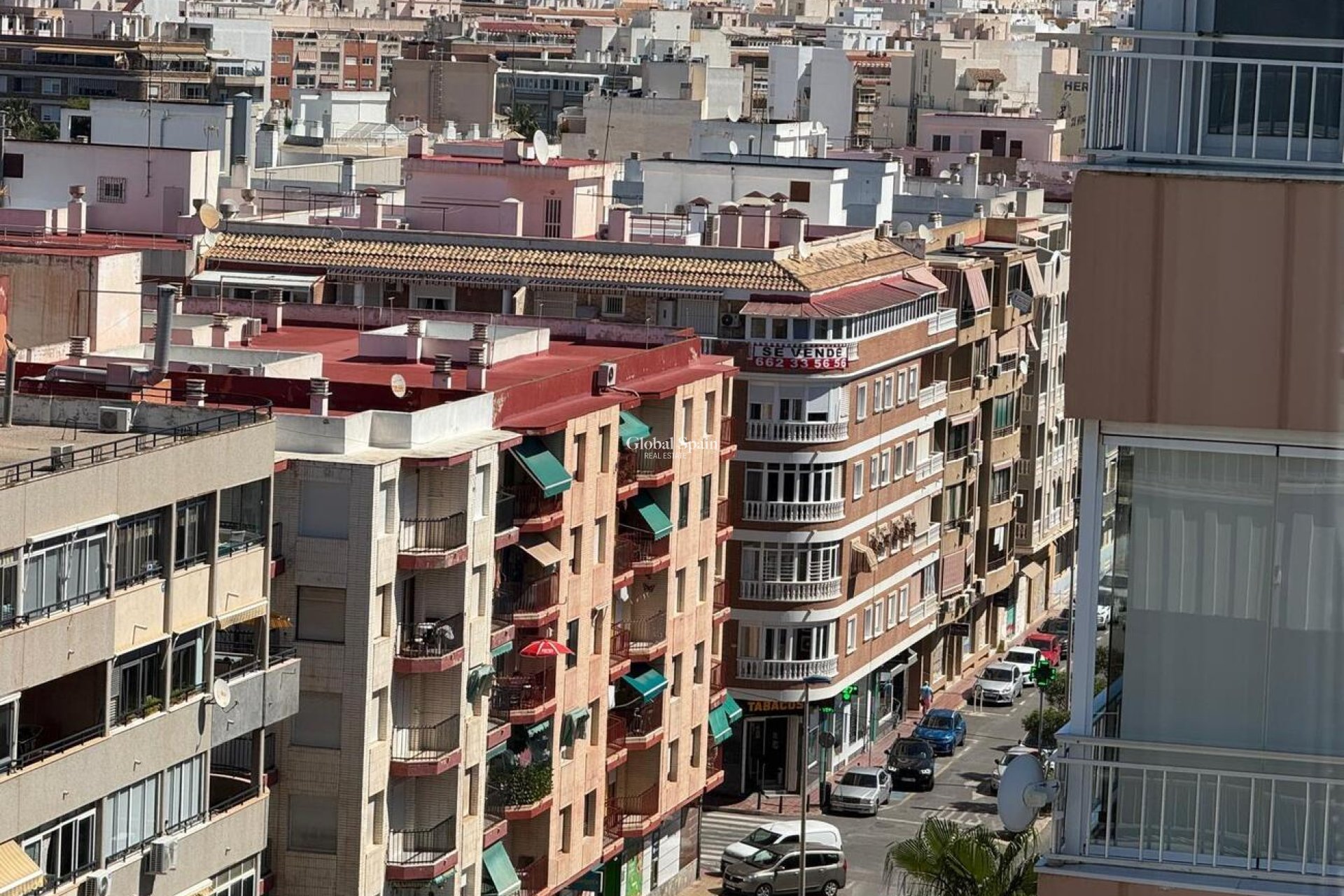 Resale - APARTMENT -
TORREVIEJA - Playa del Acequión