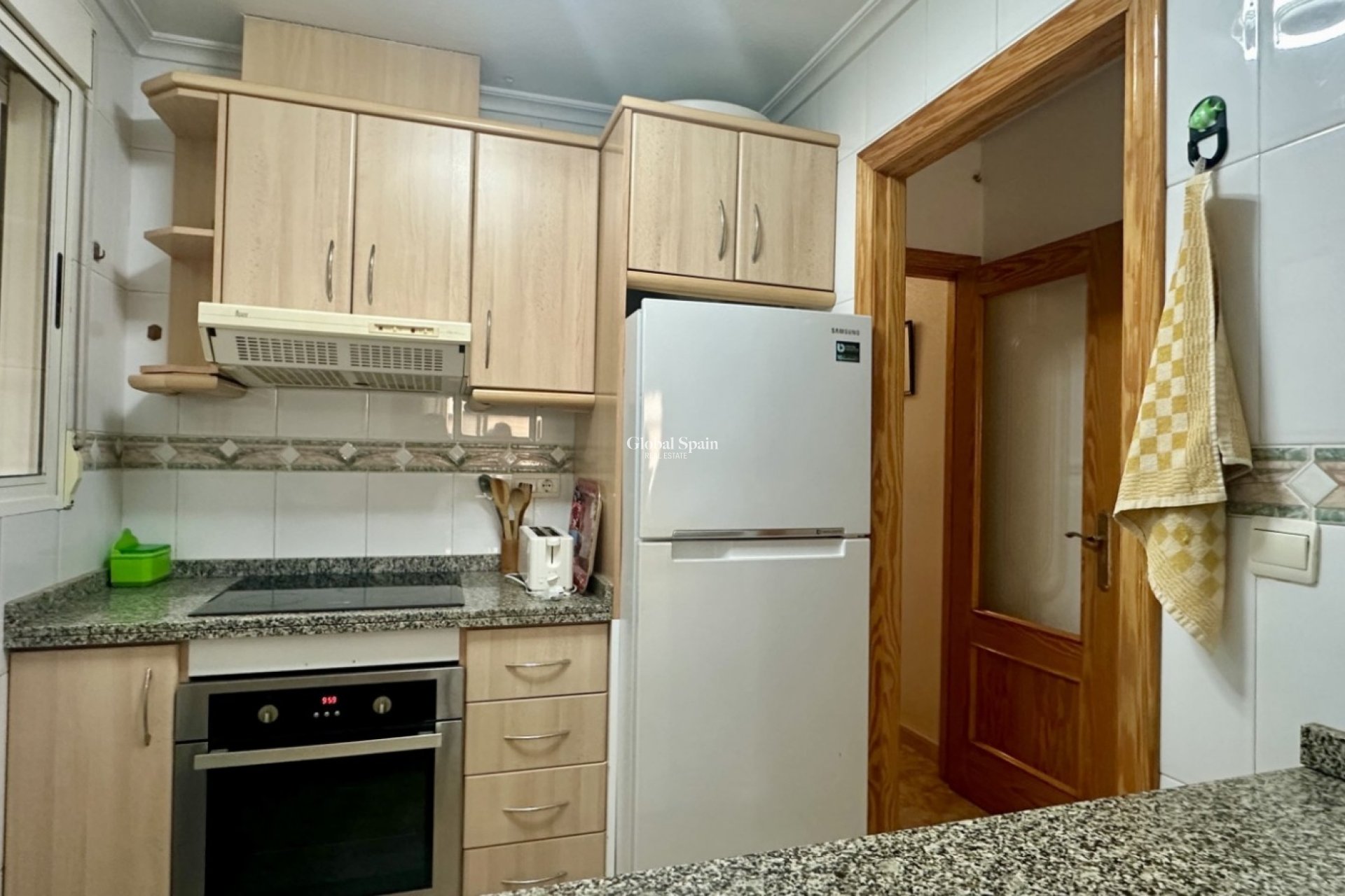 Resale - Apartment -
TORREVIEJA - Playa del Cura