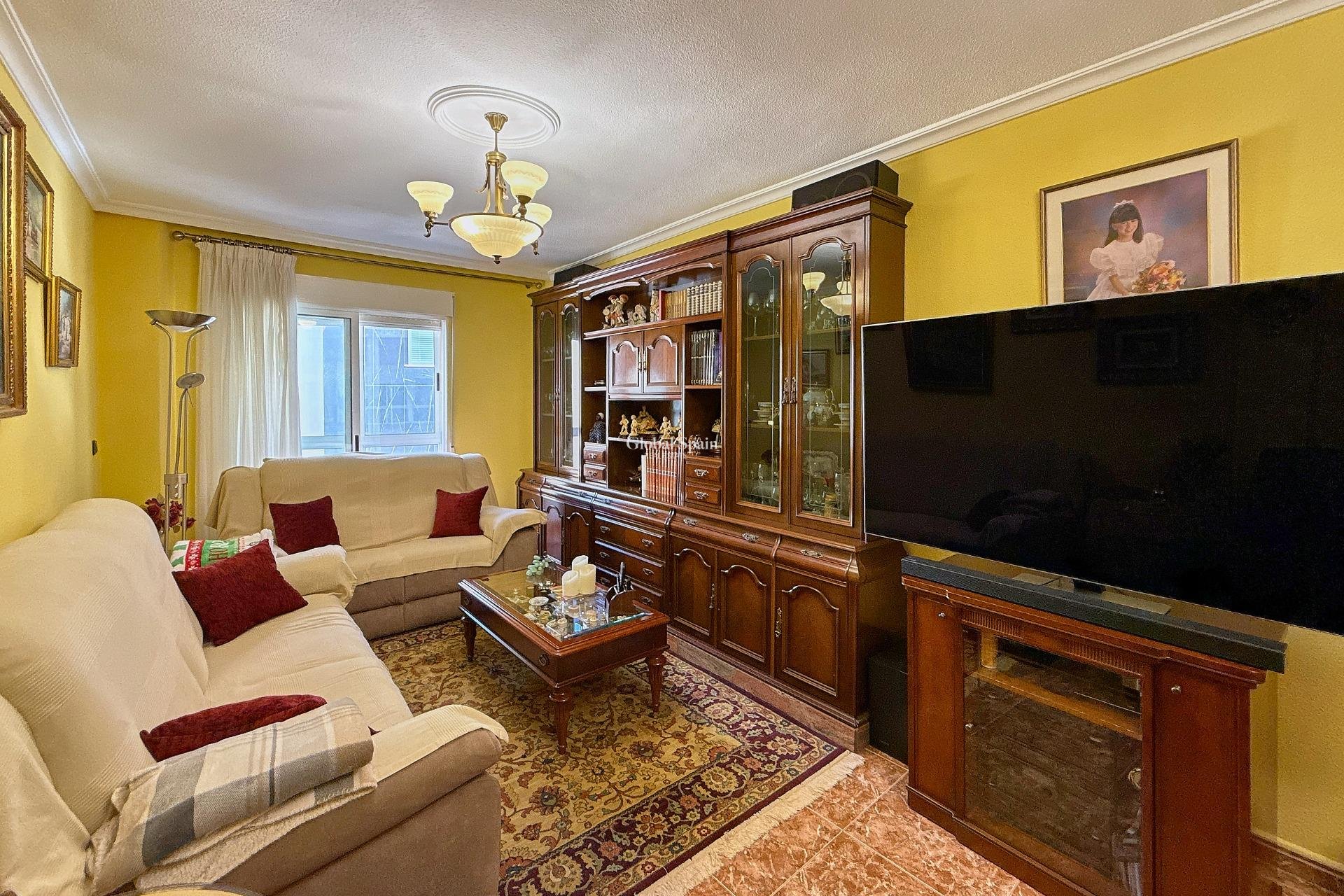 Resale - Apartment -
TORREVIEJA - Playa del cura