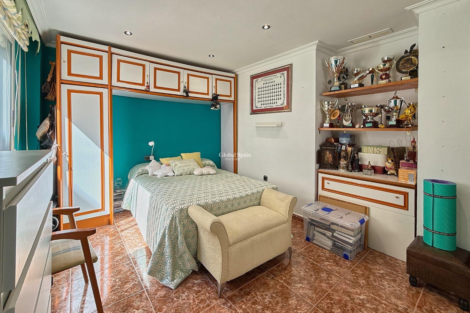 Resale - Apartment -
TORREVIEJA - Playa del cura