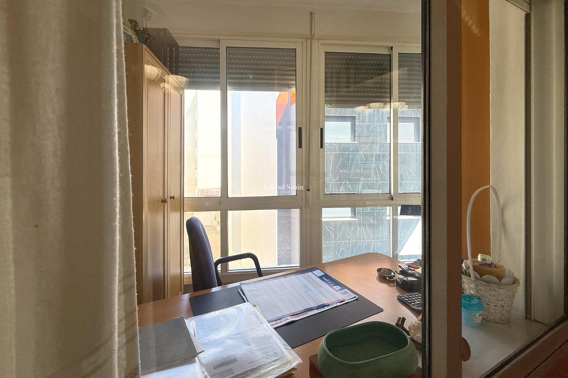 Resale - Apartment -
TORREVIEJA - Playa del cura