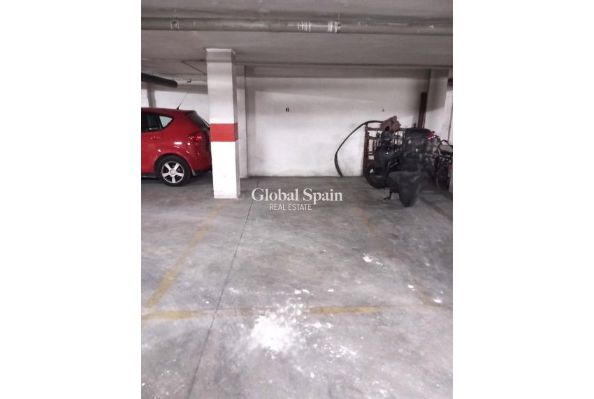 Resale - Apartment -
TORREVIEJA - Playa del cura