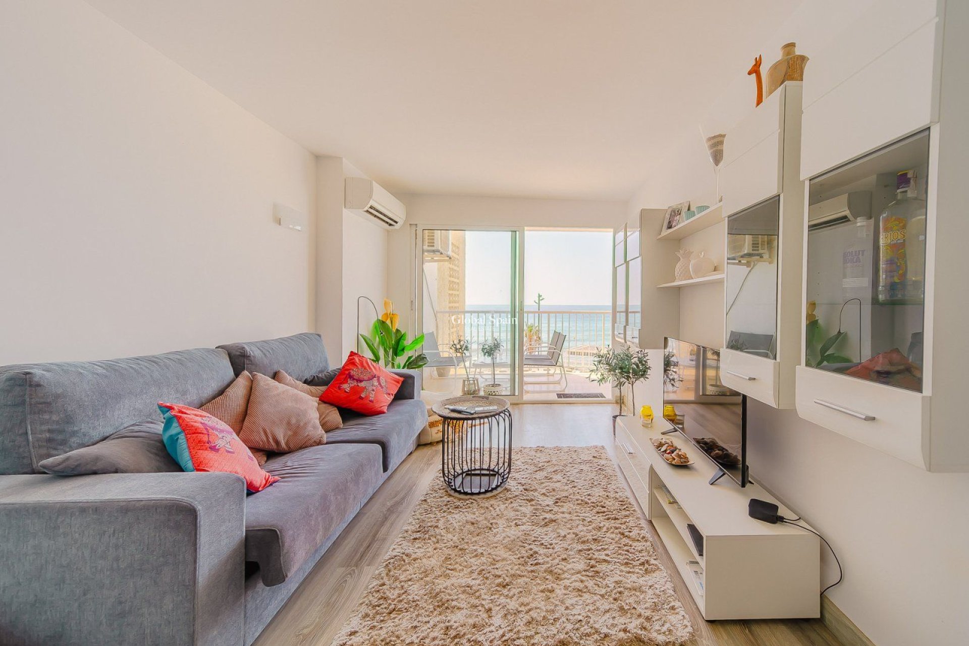 Resale - Apartment -
TORREVIEJA - Playa del cura