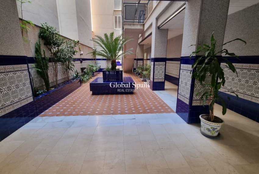 Resale - APARTMENT -
TORREVIEJA - Playa del Cura