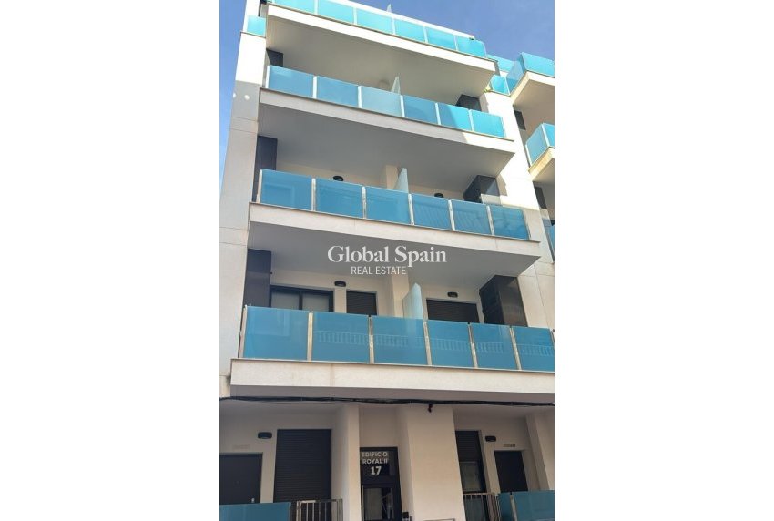 Resale - APARTMENT -
TORREVIEJA - Playa del Cura