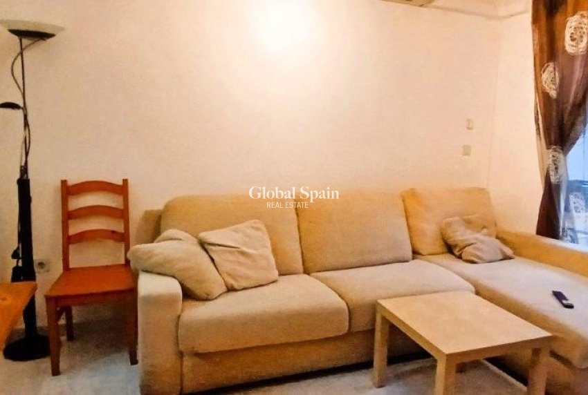 Resale - APARTMENT -
TORREVIEJA - Playa del Cura