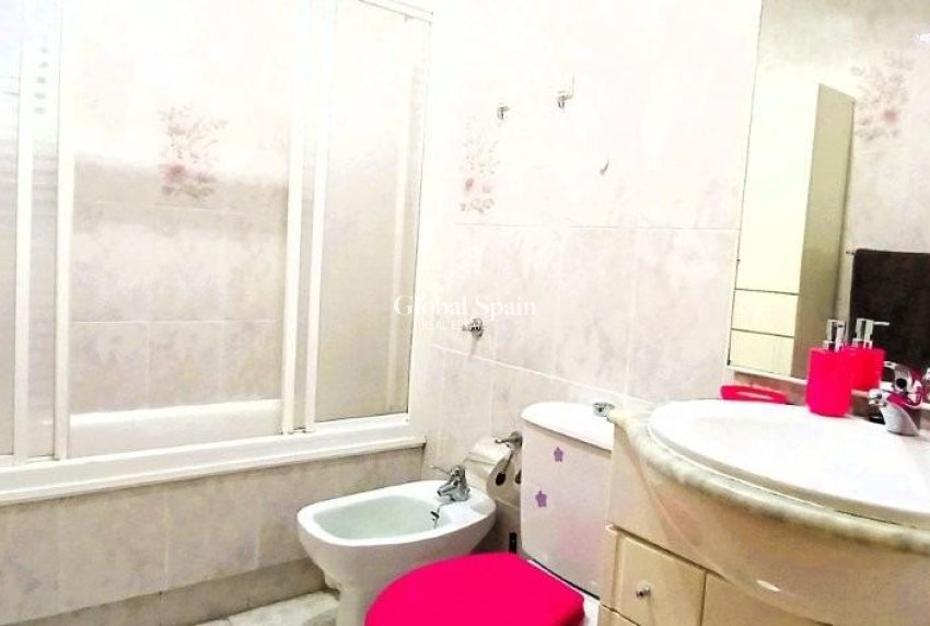 Resale - APARTMENT -
TORREVIEJA - Playa del Cura