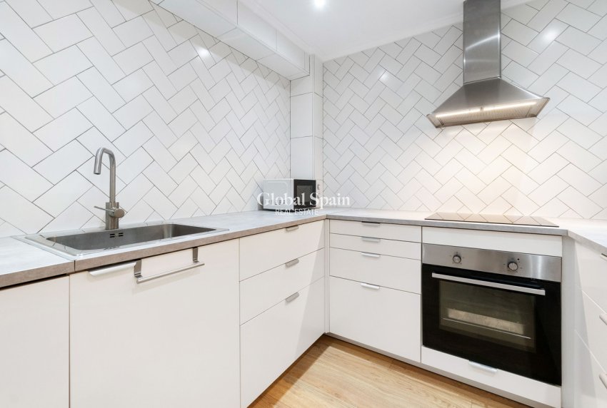 Resale - APARTMENT -
TORREVIEJA - Playa del Cura