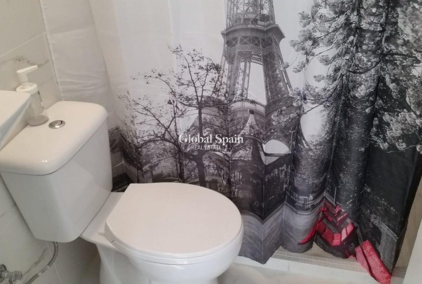 Resale - APARTMENT -
TORREVIEJA - Playa del Cura