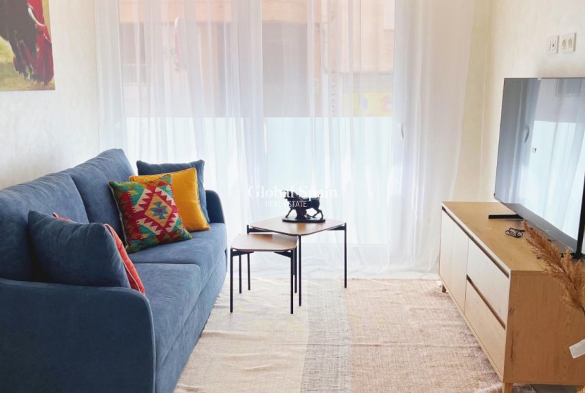 Resale - APARTMENT -
TORREVIEJA - Playa del Cura