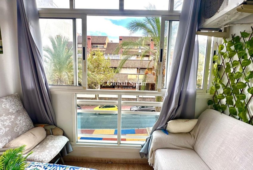 Resale - APARTMENT -
TORREVIEJA - Playa del Cura