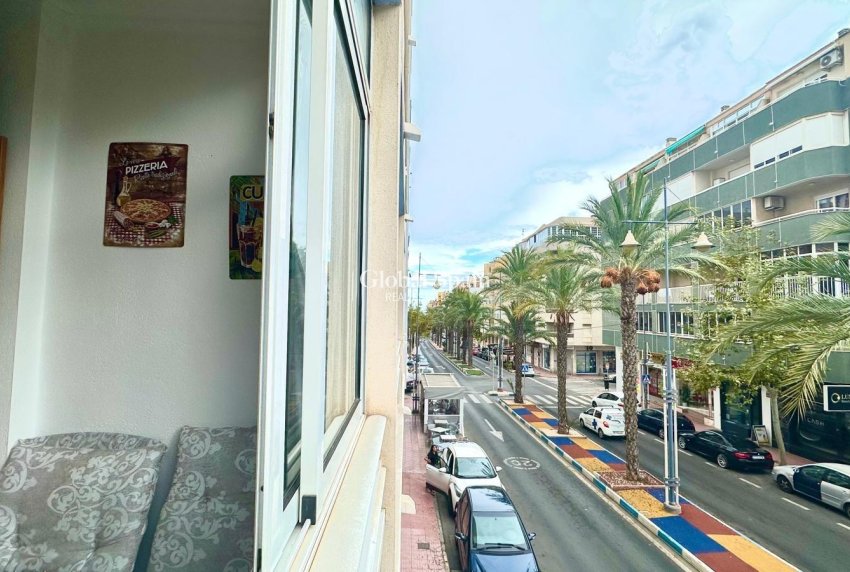 Resale - APARTMENT -
TORREVIEJA - Playa del Cura