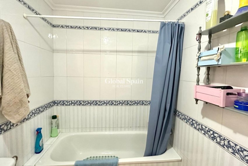 Resale - APARTMENT -
TORREVIEJA - Playa del Cura