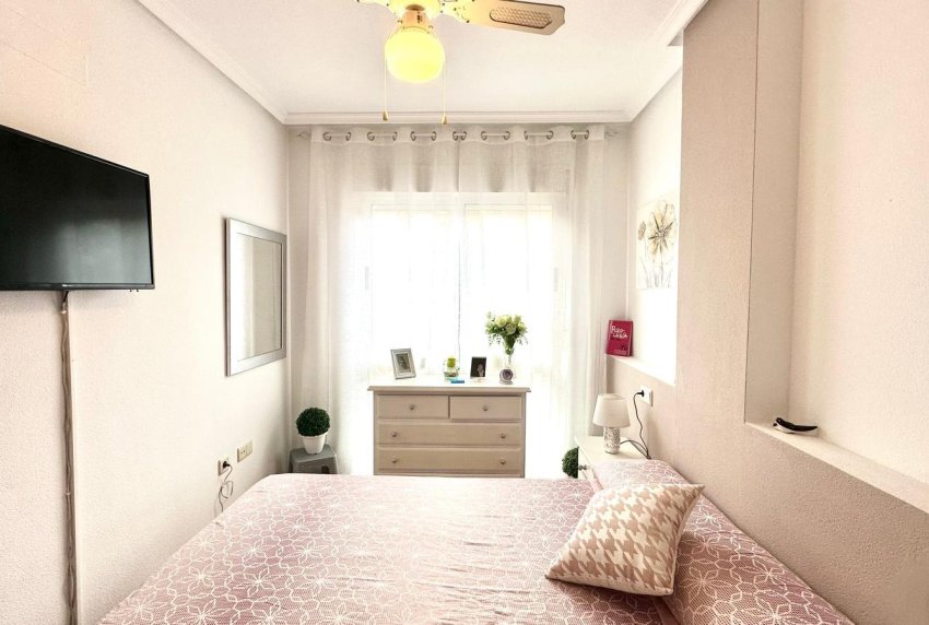 Resale - APARTMENT -
TORREVIEJA - Playa del Cura