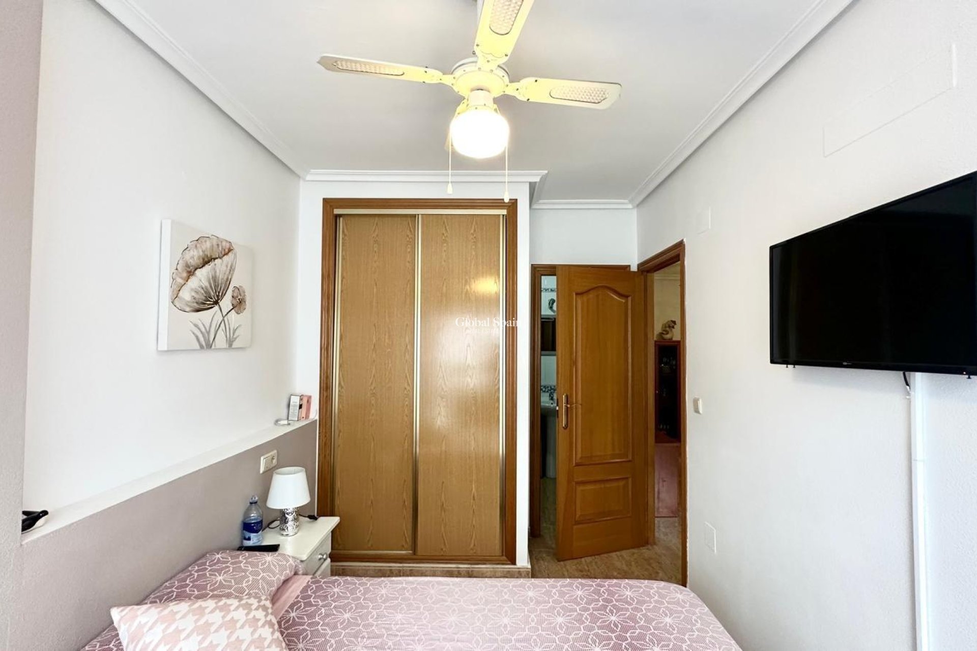 Resale - APARTMENT -
TORREVIEJA - Playa del Cura