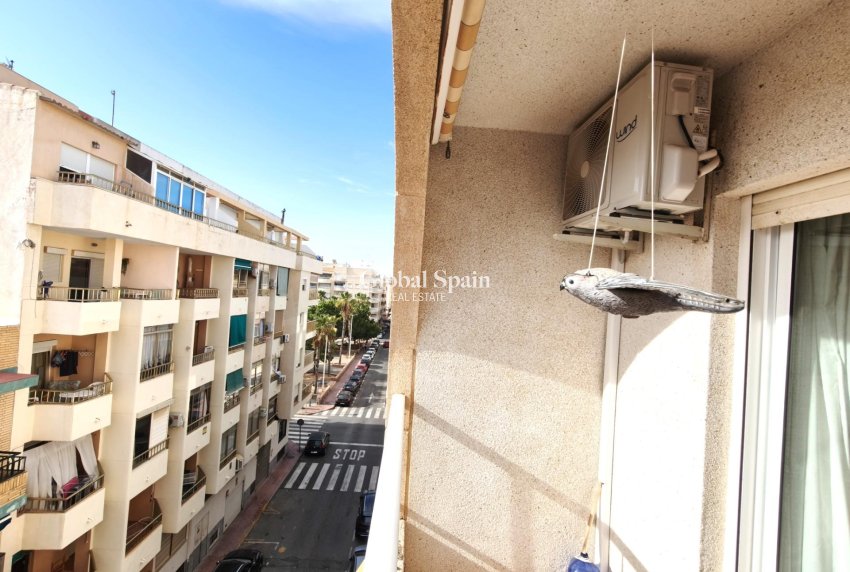 Resale - APARTMENT -
TORREVIEJA - Playa del Cura