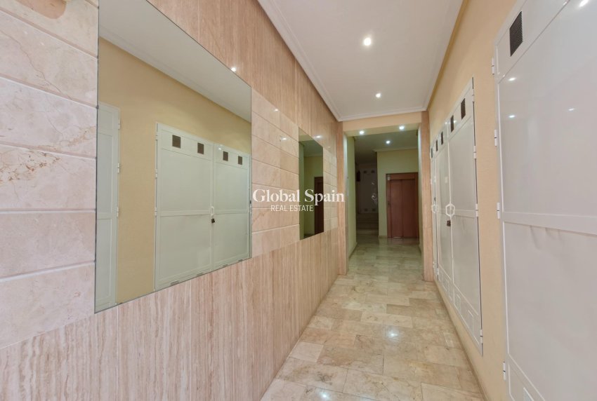 Resale - APARTMENT -
TORREVIEJA - Playa del Cura