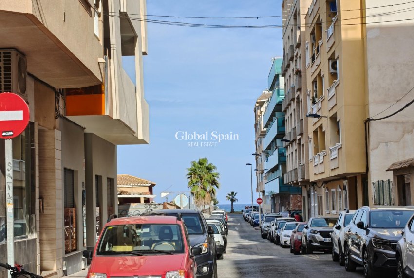 Resale - APARTMENT -
TORREVIEJA - Playa del Cura