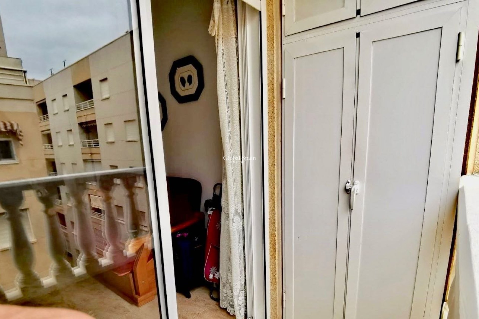 Resale - APARTMENT -
TORREVIEJA - Playa del cura