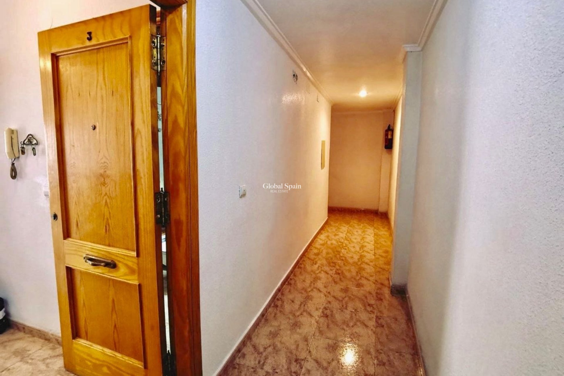 Resale - APARTMENT -
TORREVIEJA - Playa del cura