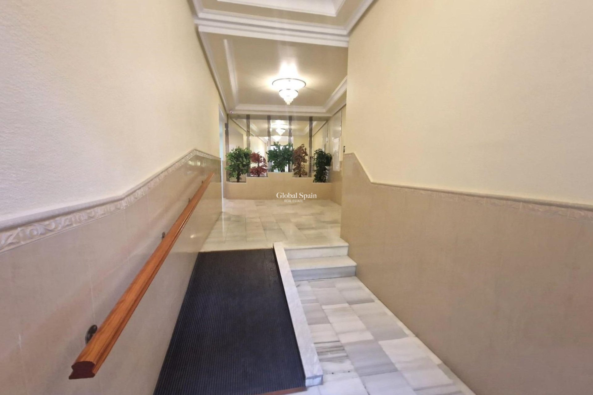 Resale - APARTMENT -
TORREVIEJA - Playa del Cura