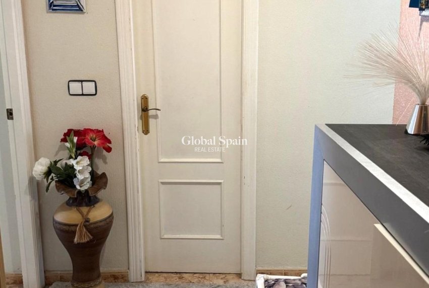 Resale - APARTMENT -
TORREVIEJA - Playa del Cura