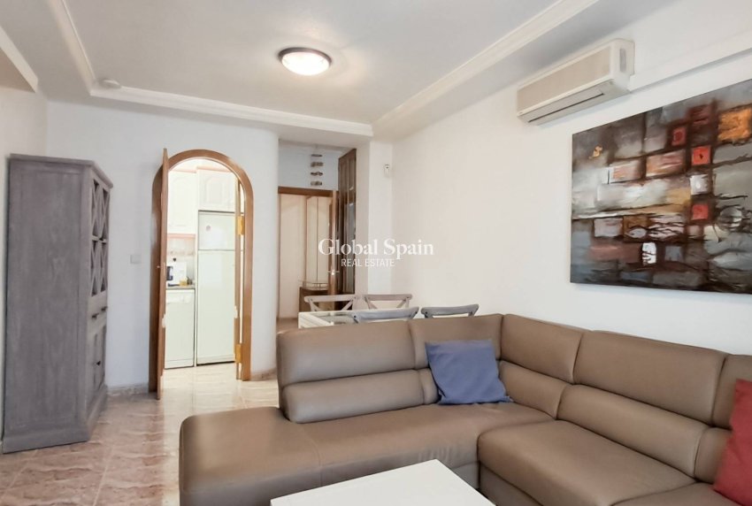 Resale - APARTMENT -
TORREVIEJA - Playa del Cura