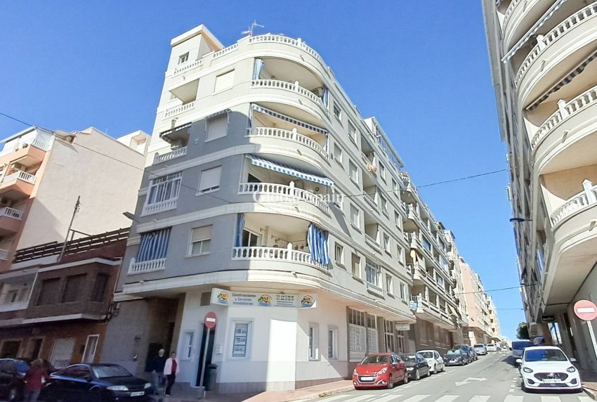 Resale - APARTMENT -
TORREVIEJA - Playa del Cura