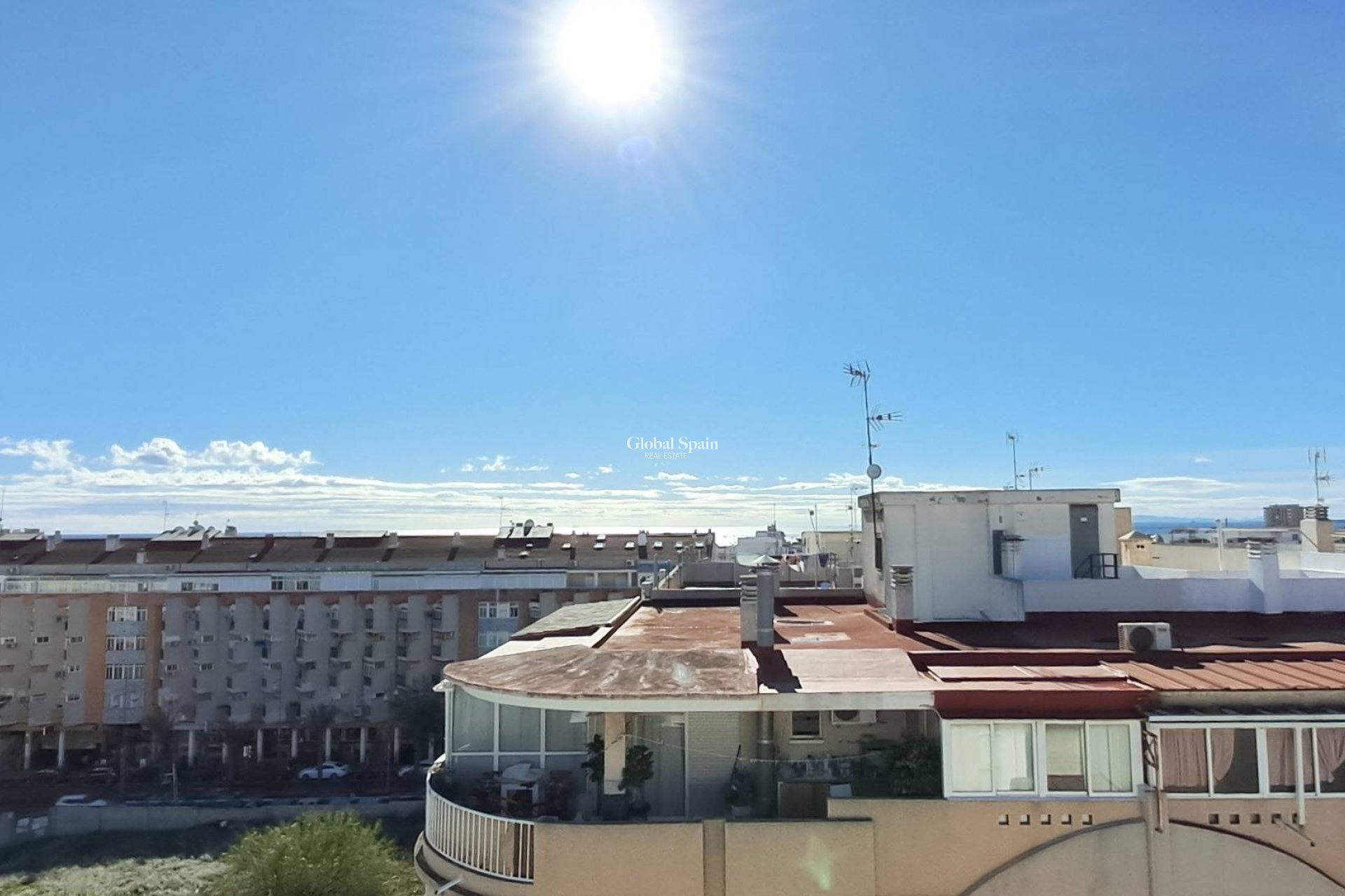 Resale - APARTMENT -
TORREVIEJA - Playa del Cura