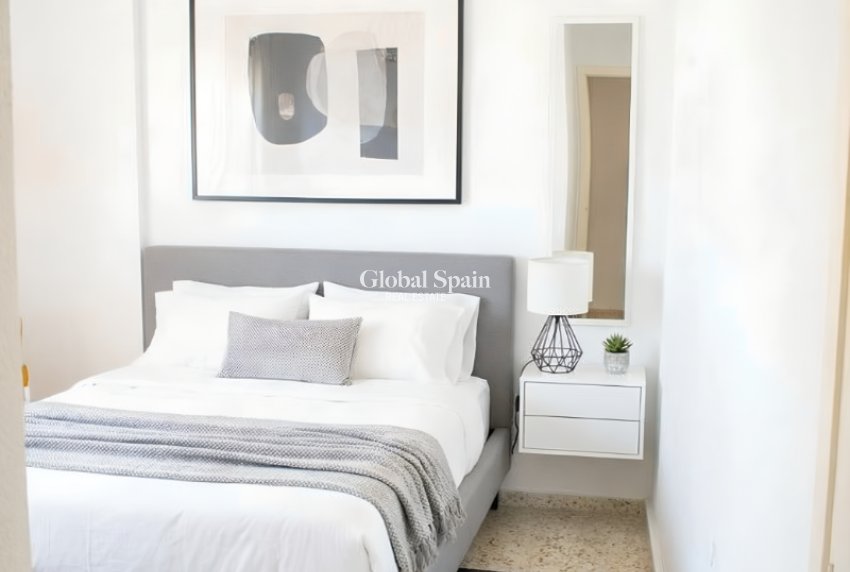 Resale - APARTMENT -
TORREVIEJA - Playa del Cura