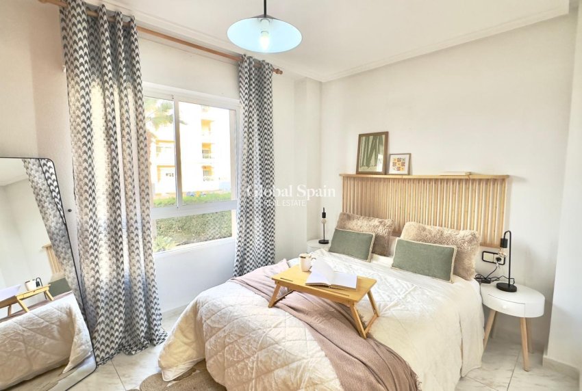 Resale - APARTMENT -
TORREVIEJA - Playa del Cura