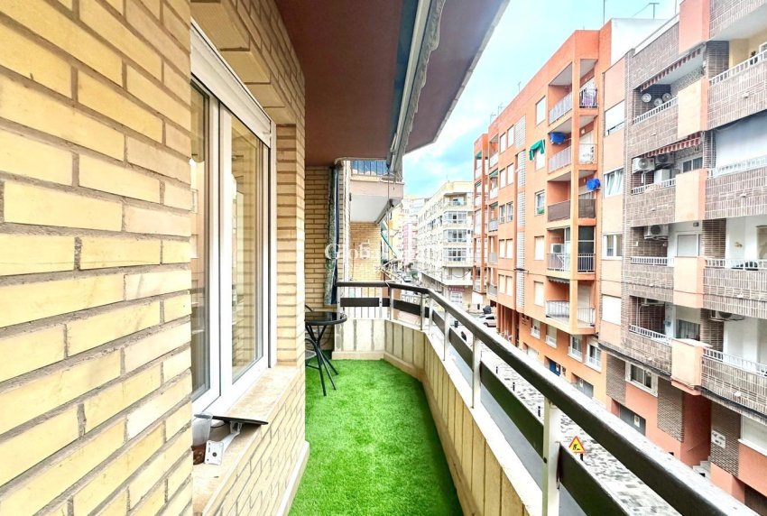 Resale - APARTMENT -
TORREVIEJA - Playa del Cura