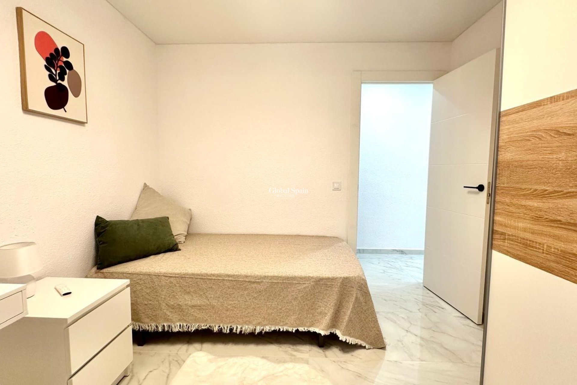 Resale - APARTMENT -
TORREVIEJA - Playa del Cura