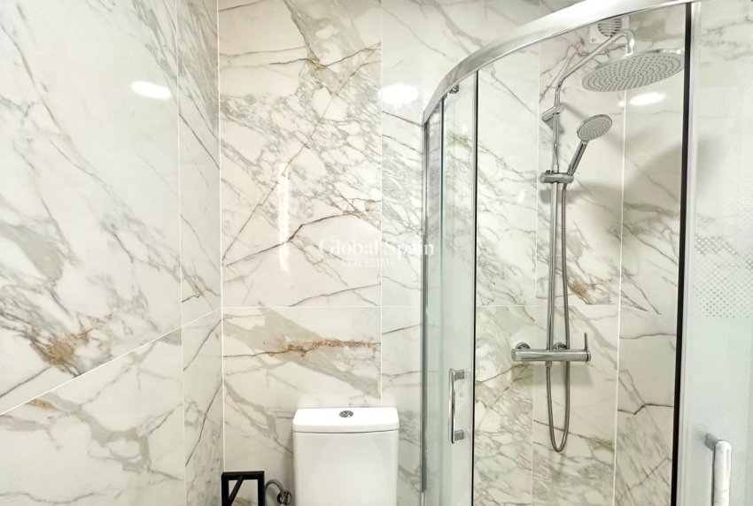 Resale - APARTMENT -
TORREVIEJA - Playa del Cura