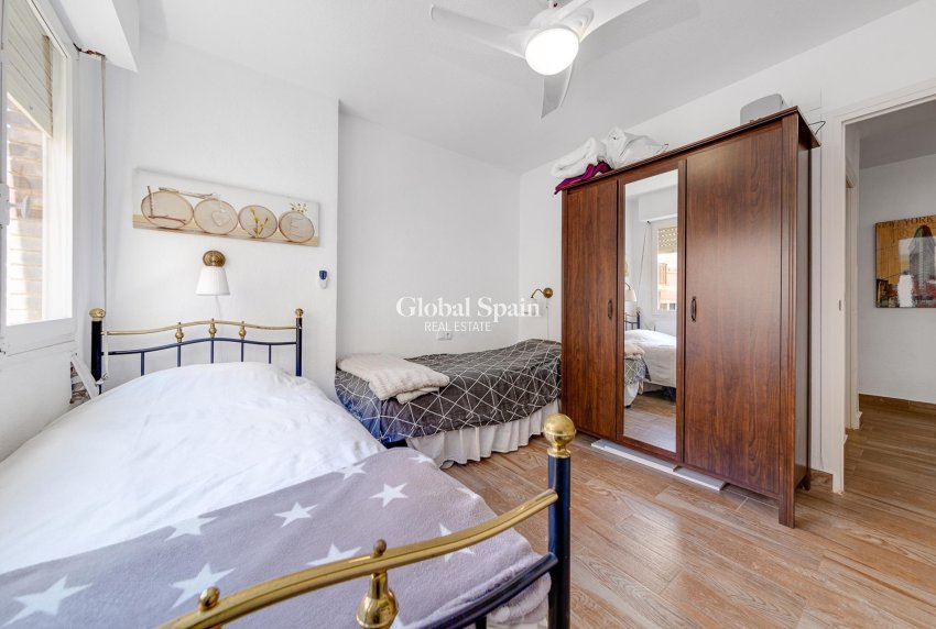 Resale - APARTMENT -
TORREVIEJA - Playa del Cura
